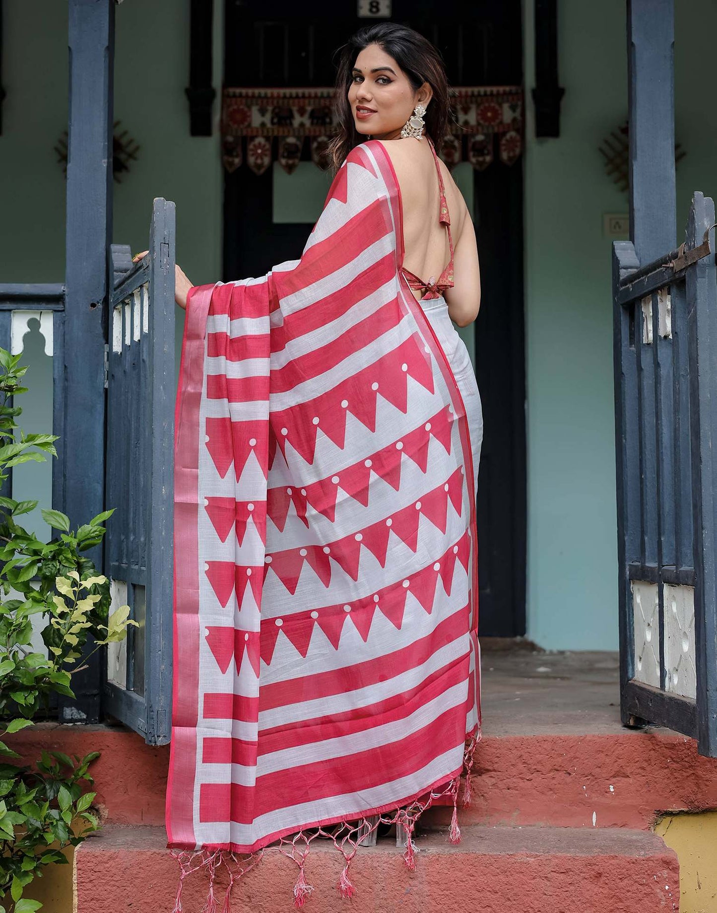 Grey Linen Printed Saree