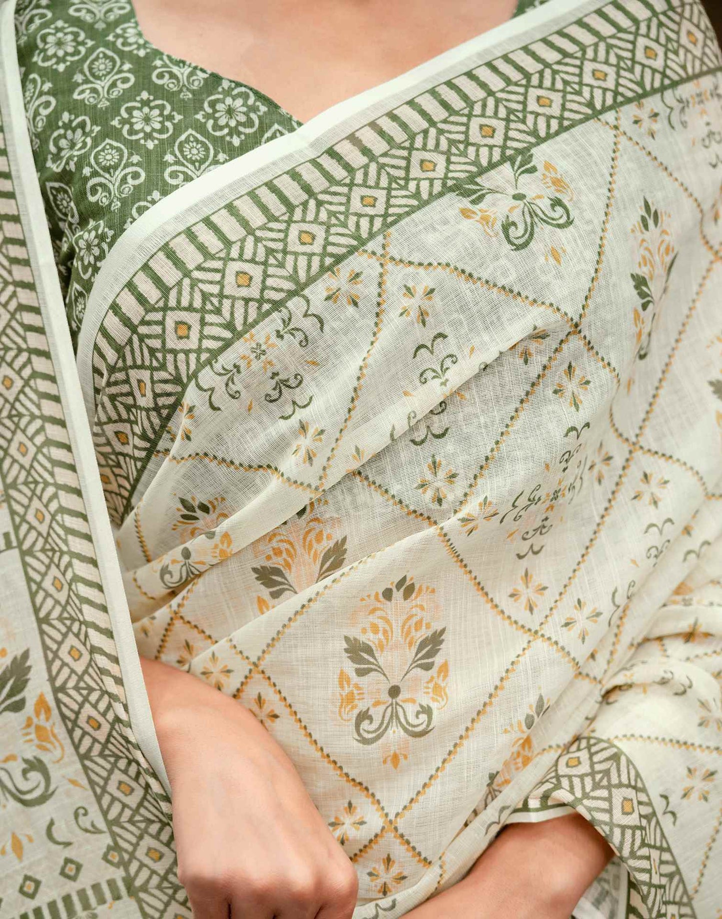 Cream Linen Printed Saree 